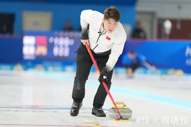 中国冰壶混双组合在冬奥资格赛中豪取五连胜 中国冰壶混双组合在冬奥资格赛中豪取五连胜