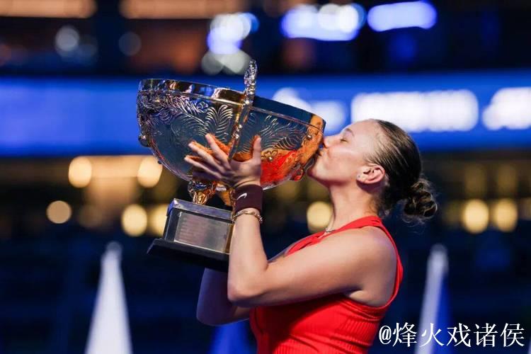 阿尼西莫娃2-1诺斯科娃 生涯首夺中网女单冠军